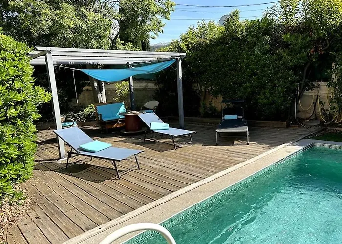 En Toute Intimite * Тулон